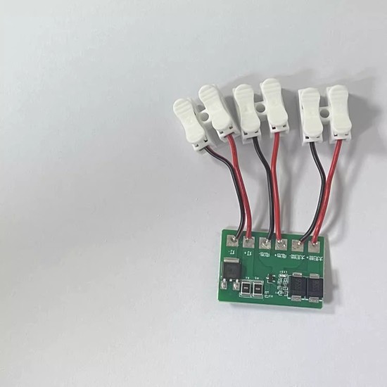 High -power solar control circuit plate light board solar street light controller circuit board to repair solar energy High -power solar control circuit plate light board solar street light controller circuit board to repair solar energy