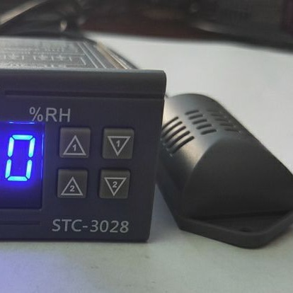 Stc-3028 Intelligent Digital Display Temperature and Humidity Controller Breeding Hatching Temperature and Humidity Meter Humidity Instrument Thermostat